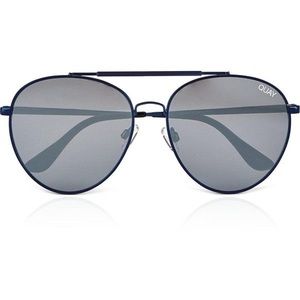 Quay Lickety Split Navy Mirror lenses NWOT